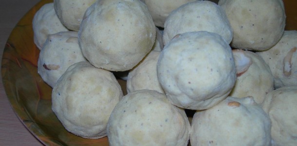 Pottukadalai Urundai