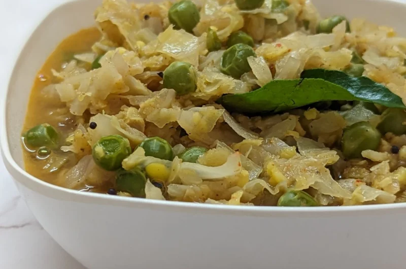 Cabbage Green peas pepper kootu