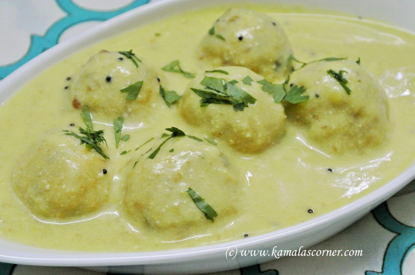 Paruppu Urundai Mor Kuzhambu