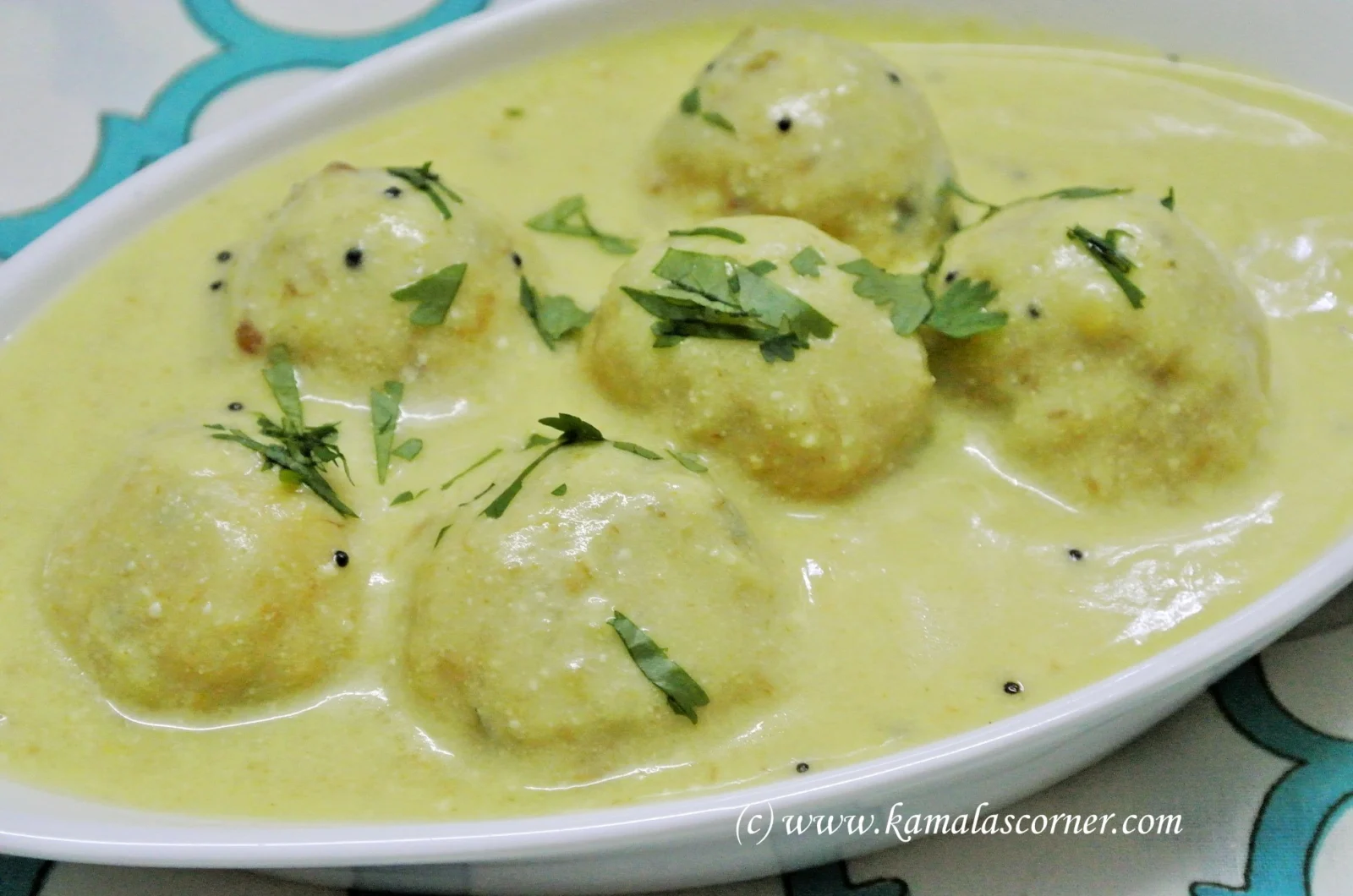 Paruppu Urundai Mor Kuzhambu