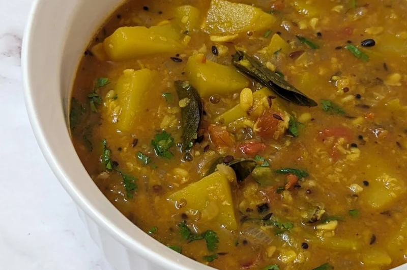 Parangi Kai (Yellow Pumpkin) Puzhi Kootu