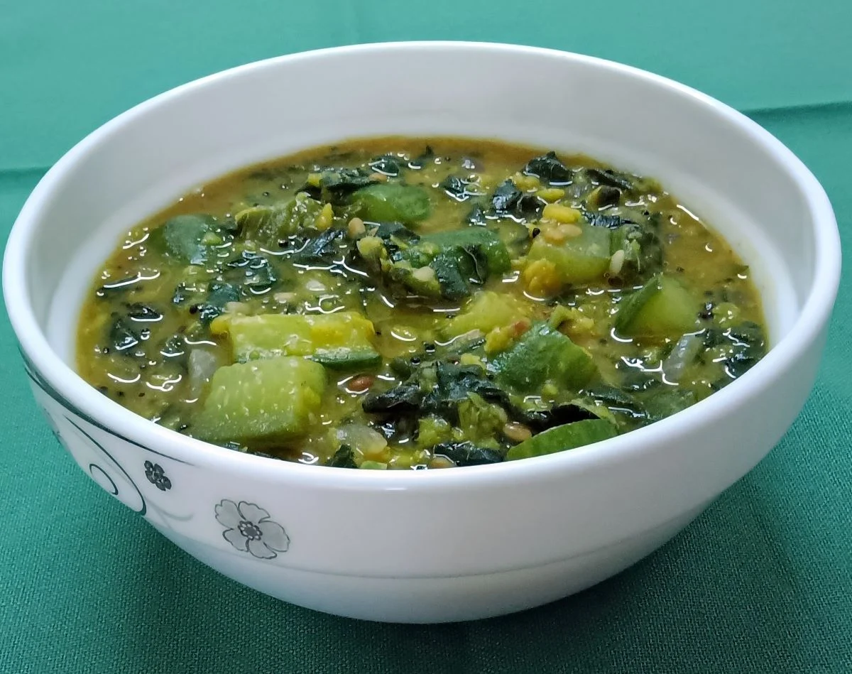 Keerai Cucumber Puzhi Kootu