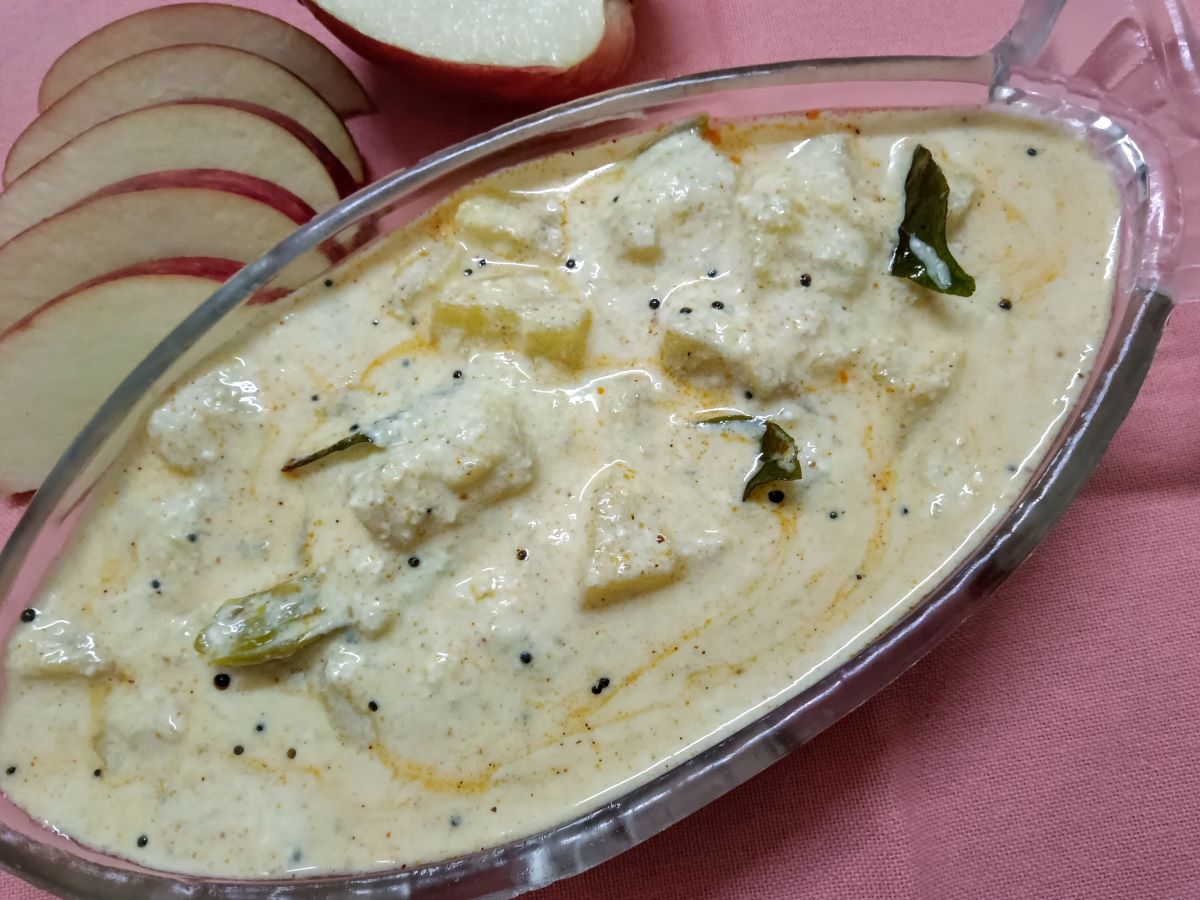 Apple Curd Pachadi