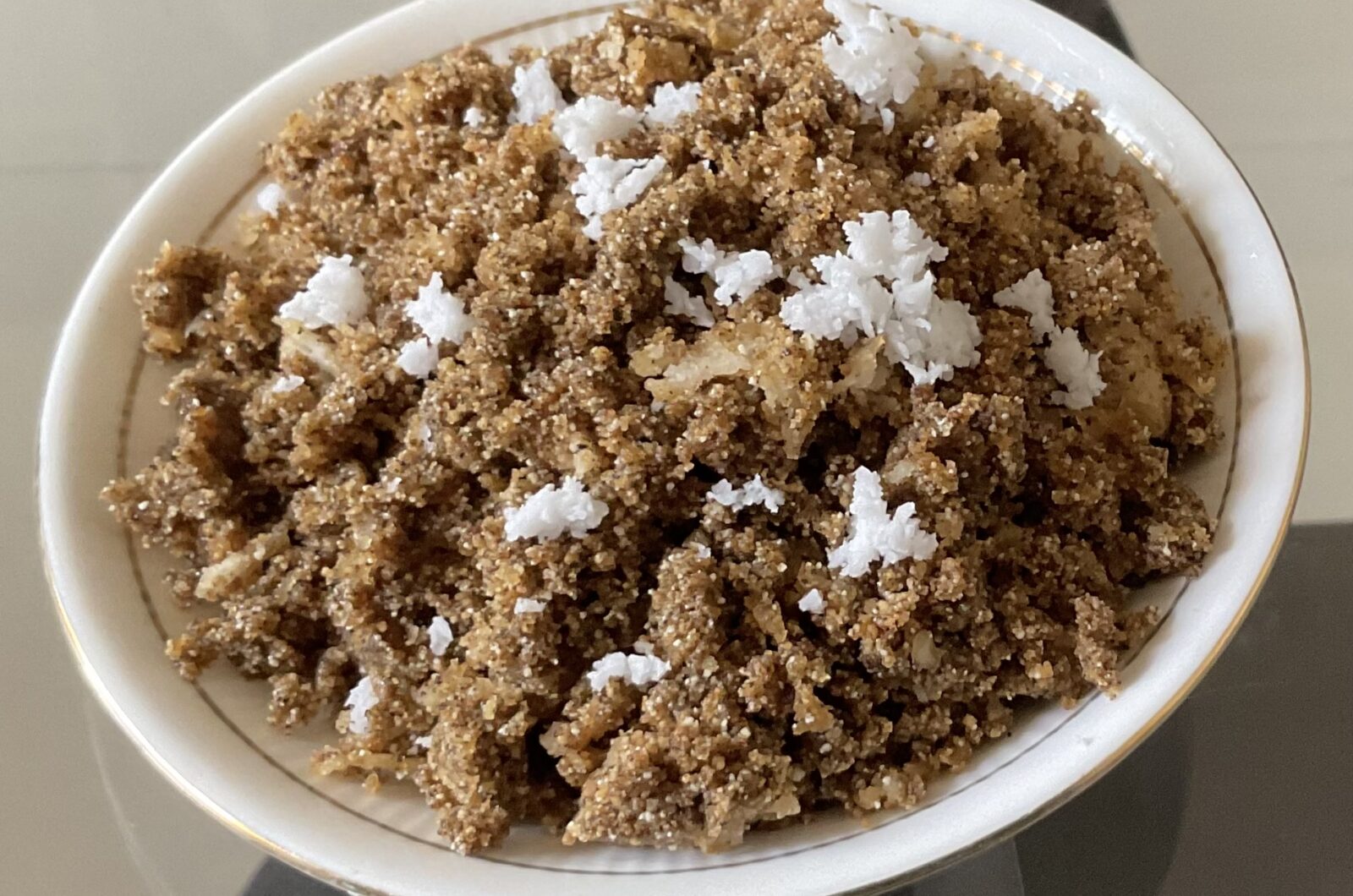 Karuppu Ulundhu Puttu 